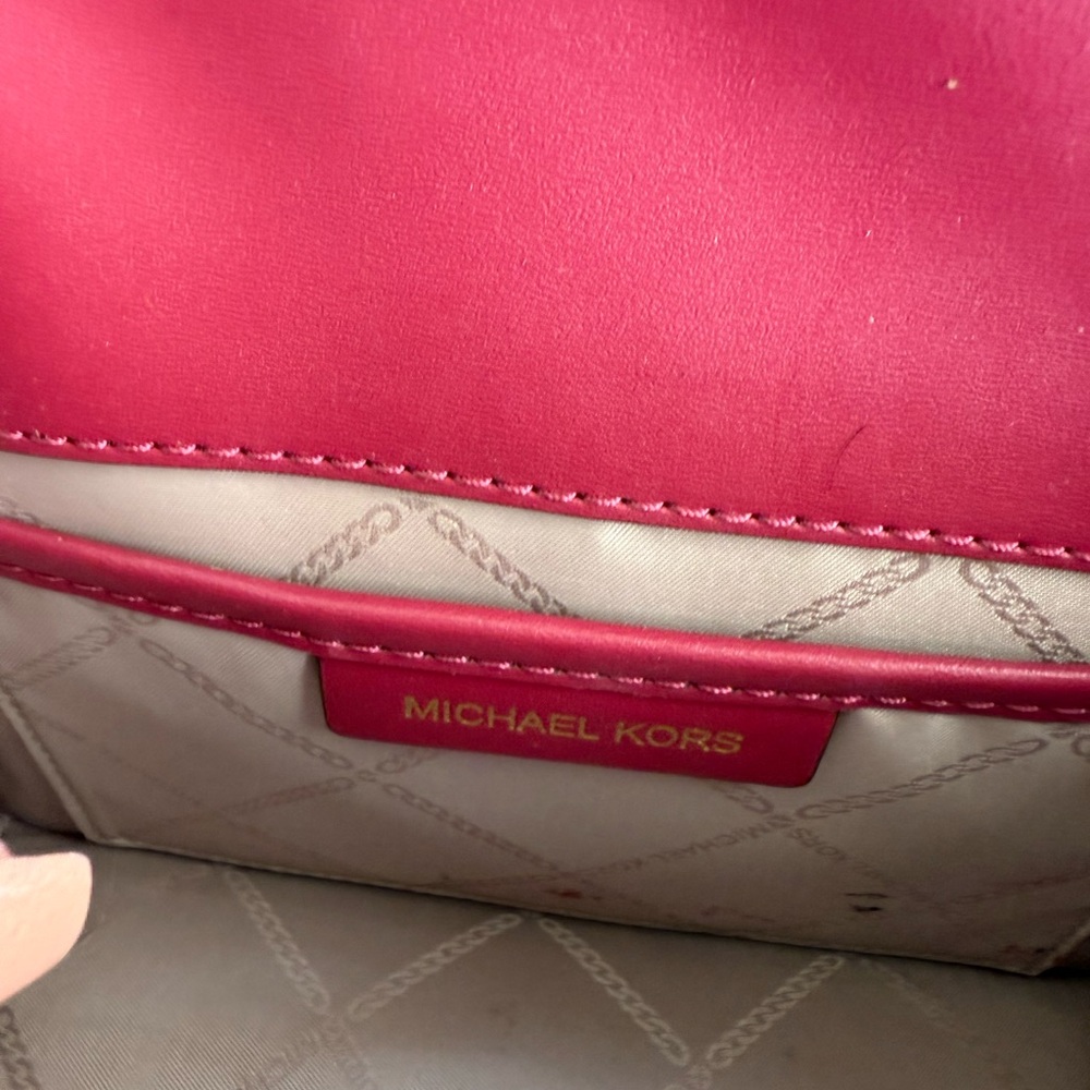 Michael Kors Berry Glazed Leather Hayden Medium Messenger Bag - Picture 7 of 13